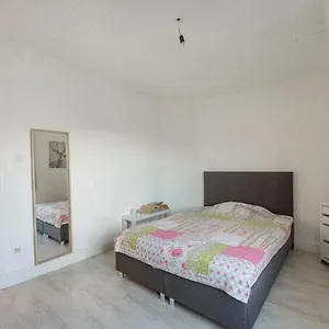 https://appartement-charmant-a.hotelsghent.com
